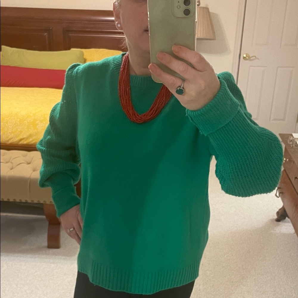 Vibrant Green Women's Crew Neck Sweater